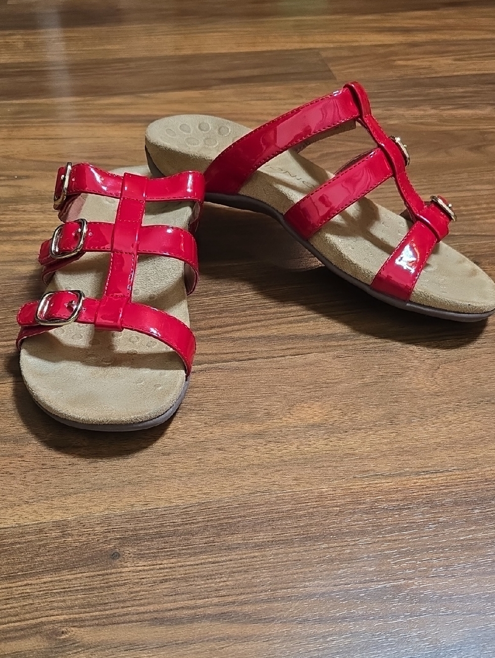 Vionic Misa Red Patent Leather Orthotic Slide Sandals
